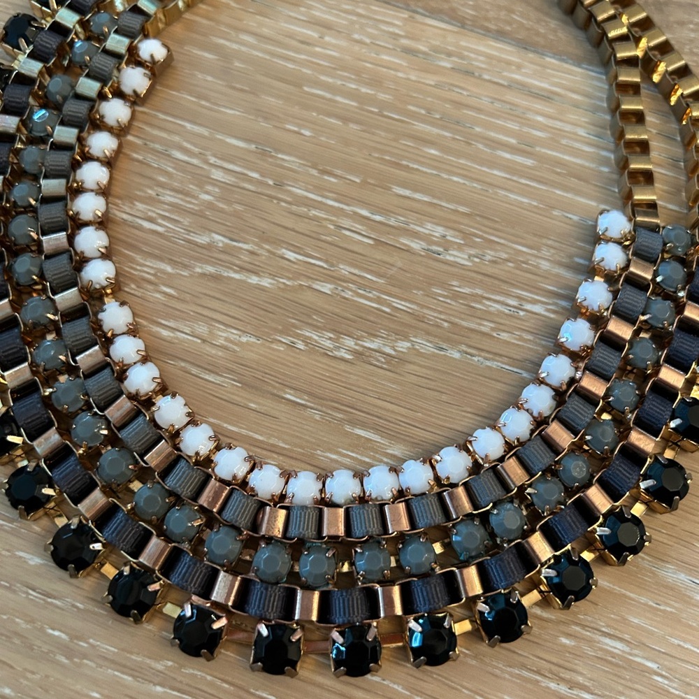 Black gray white and gold beaded collar necklace - Picture 7 of 8